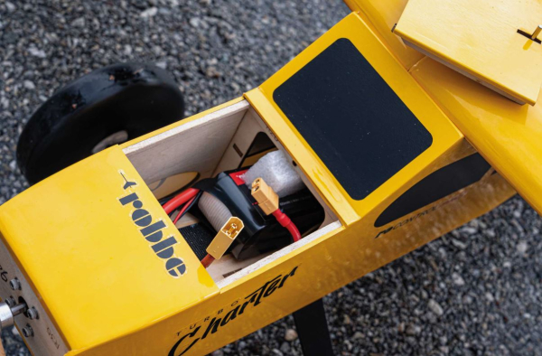 2703 Robbe Modellsport Turbo Charter ARF